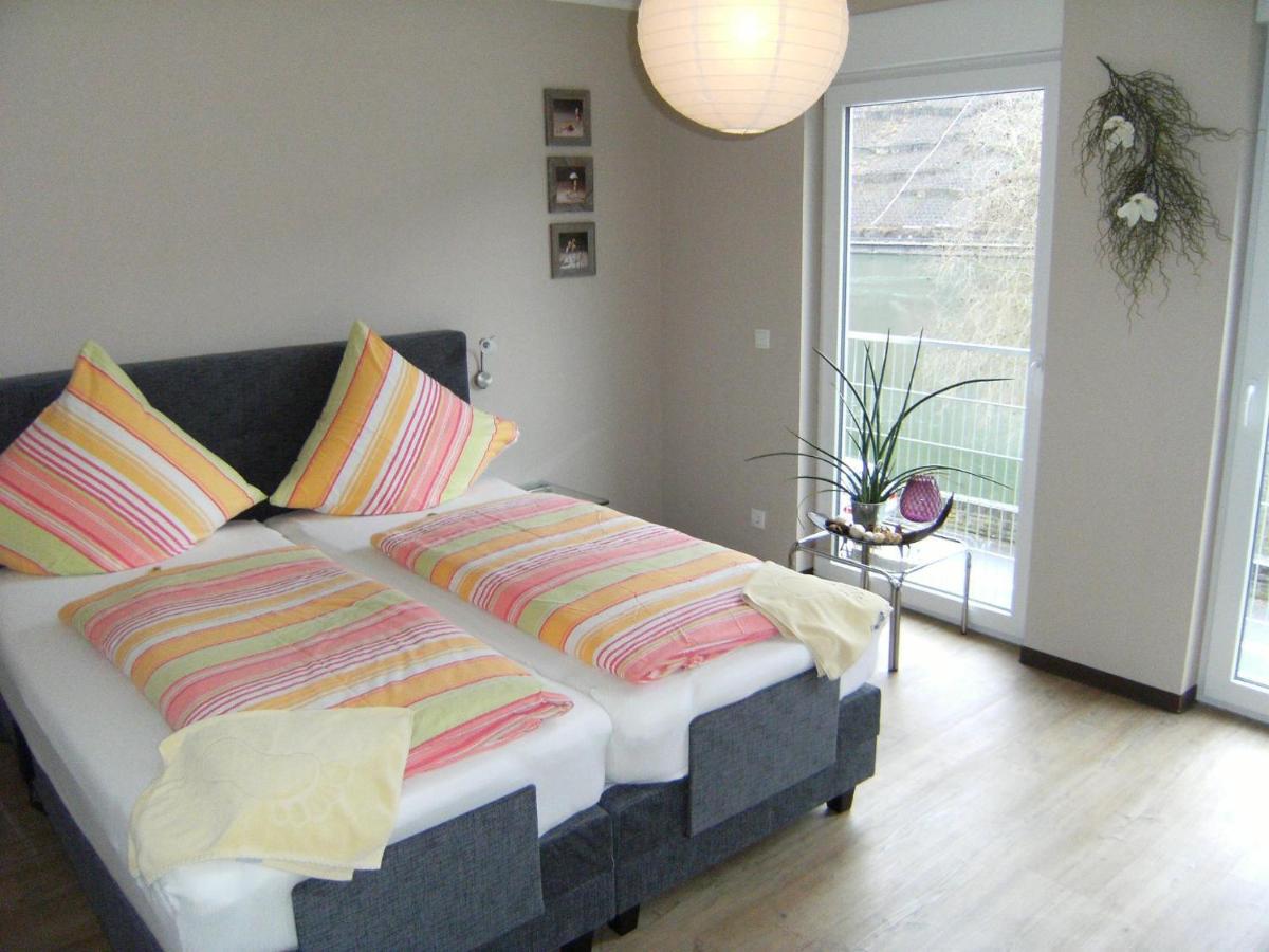 Bio-Ferienweingut Leyendecker Apartment Kattenes Ngoại thất bức ảnh
