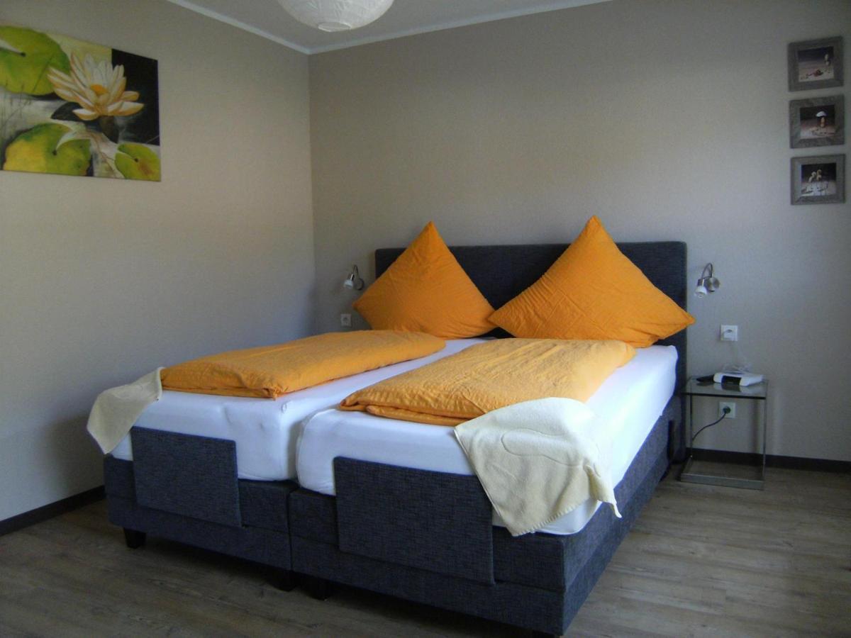 Bio-Ferienweingut Leyendecker Apartment Kattenes Ngoại thất bức ảnh
