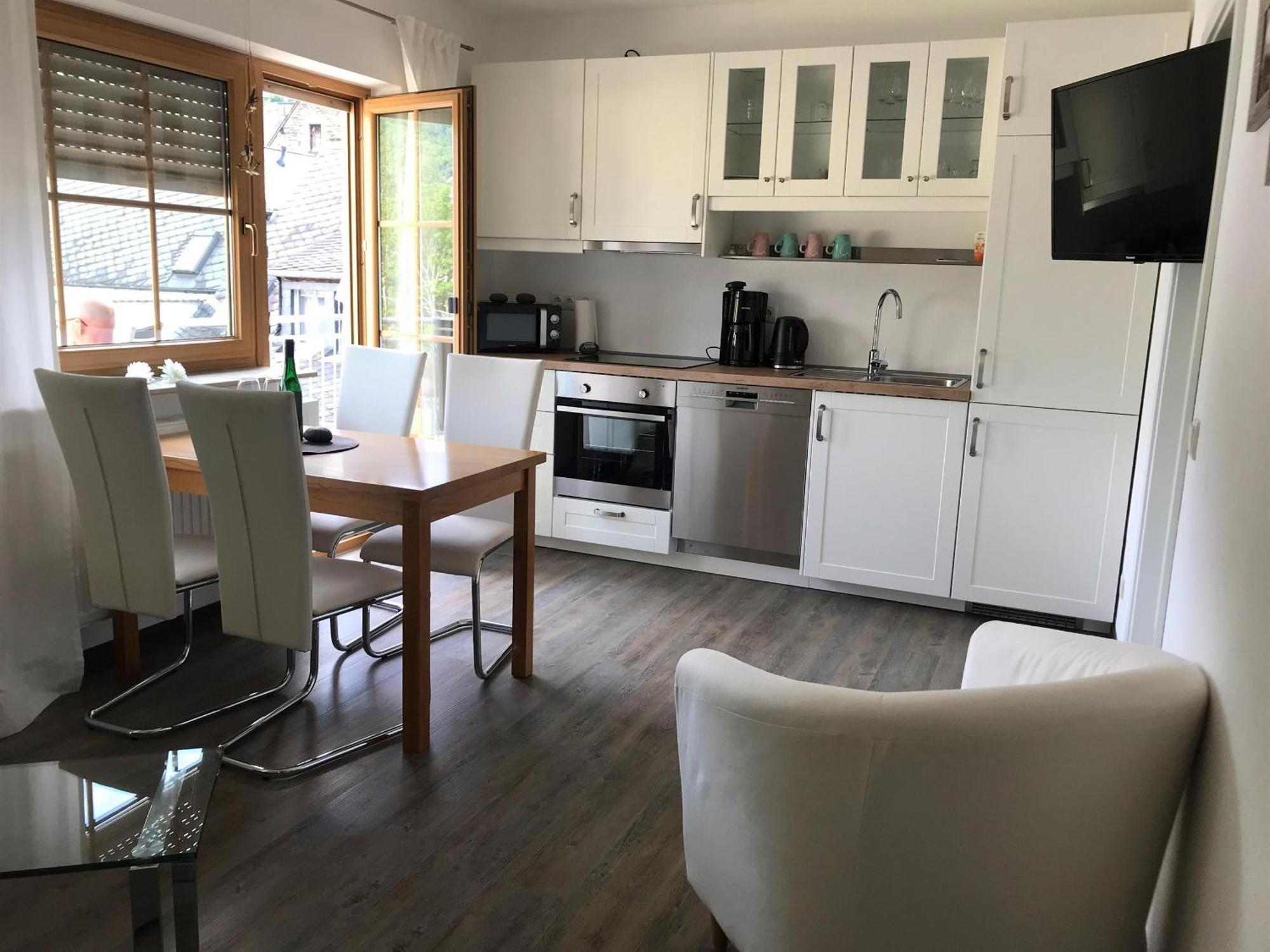 Bio-Ferienweingut Leyendecker Apartment Kattenes Ngoại thất bức ảnh
